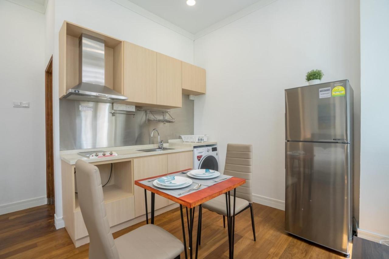 Clubhouse Residences Serviced - Staycation Approved Apartment Singapore