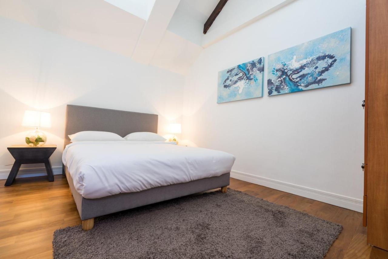 Apartment Clubhouse Residences Serviced - Staycation Approved