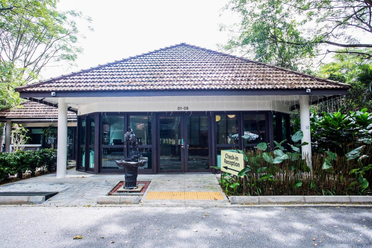 Oyo 105 Gallop Kranji Farm 3*