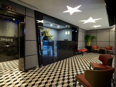 81 Premier Hollywood Hotel 2*