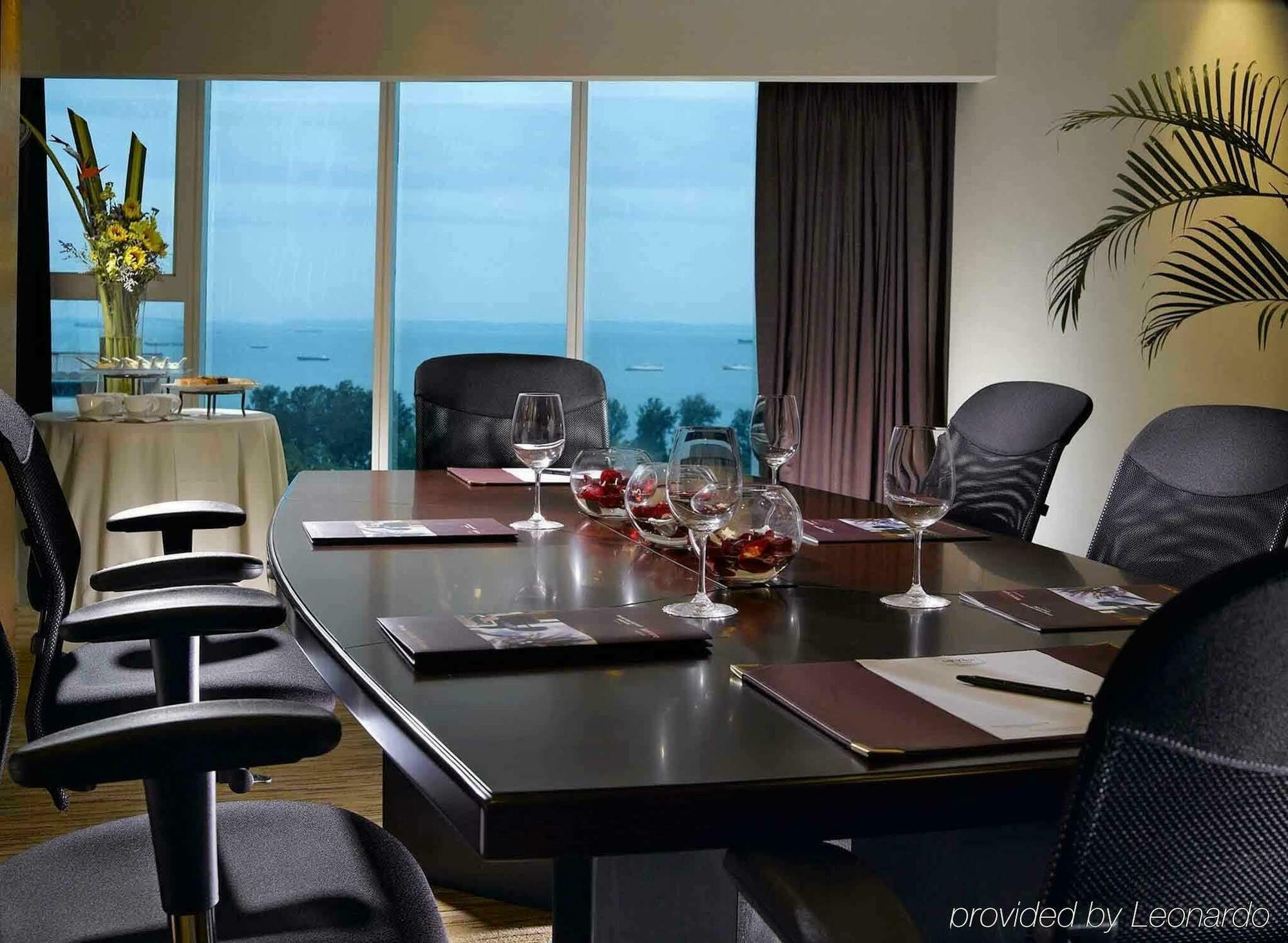 Grand Mercure Roxy Hotel