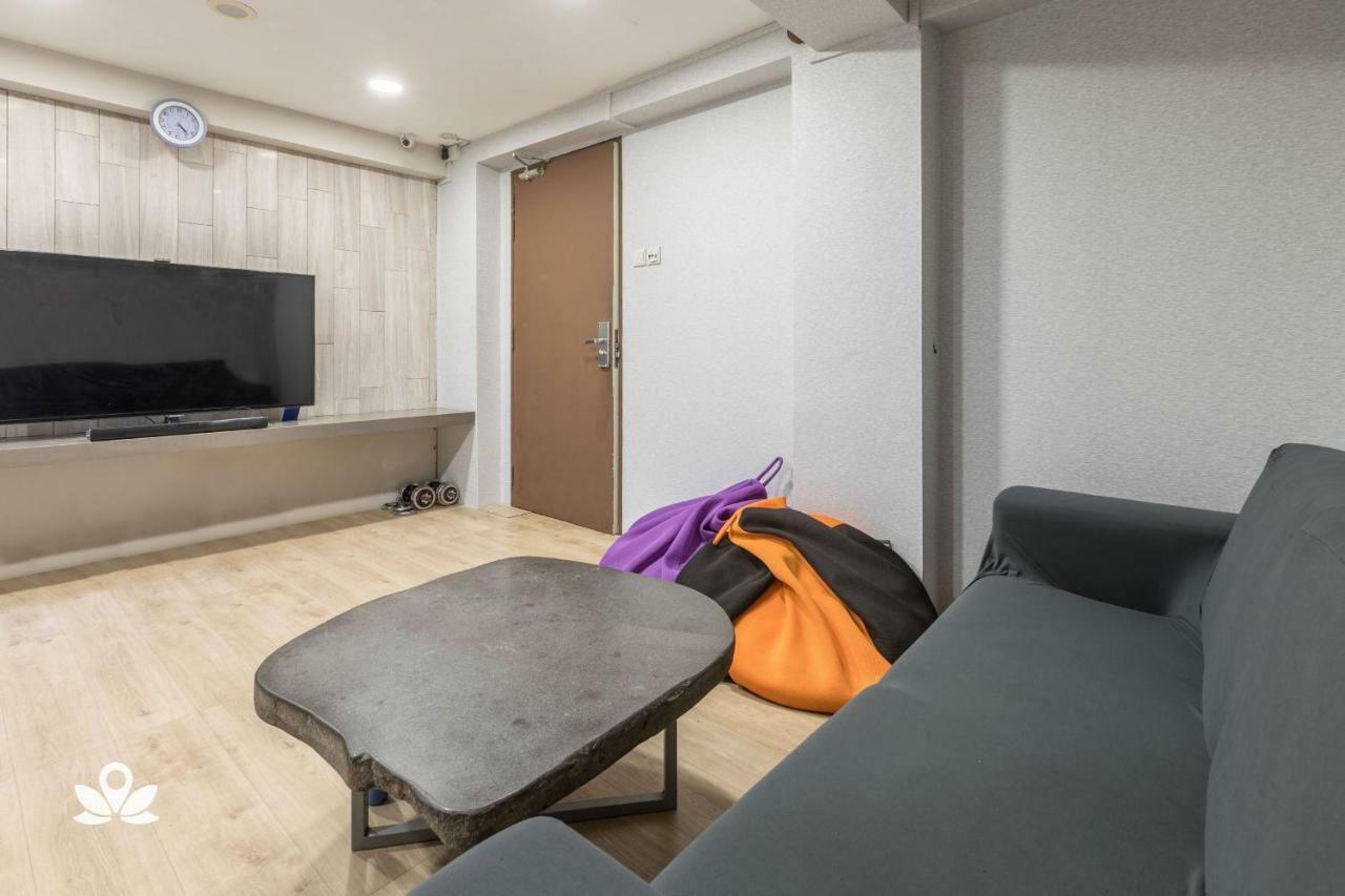 Abc Premium Capsule hotel