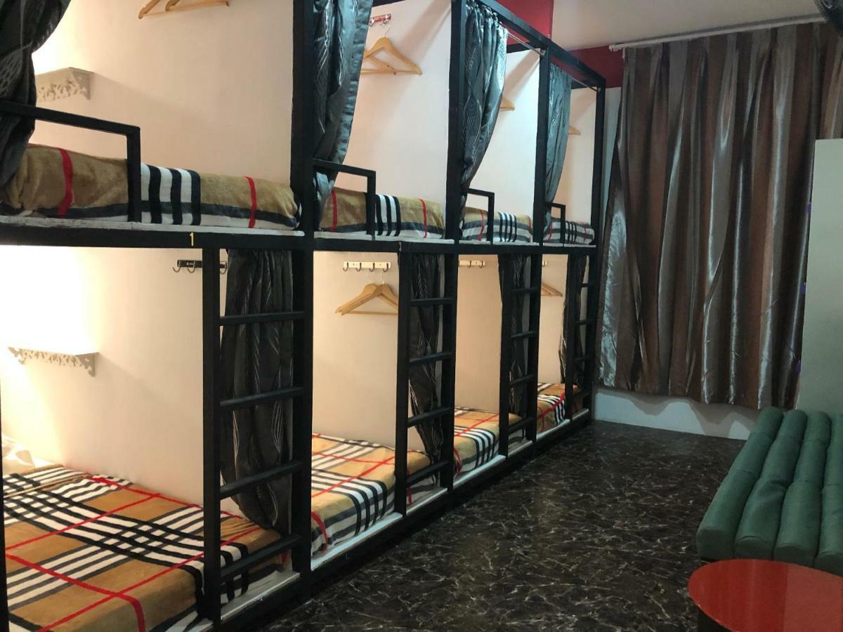 Oss Backpackers Singapore