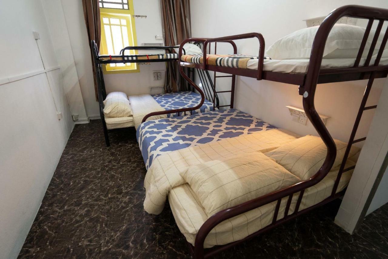 Oss Backpackers Hostel