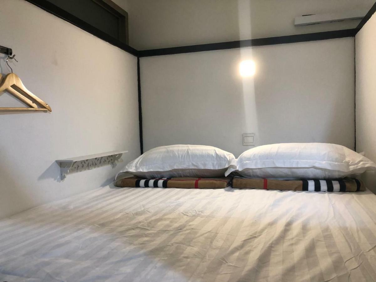 Oss Backpackers Hostel *