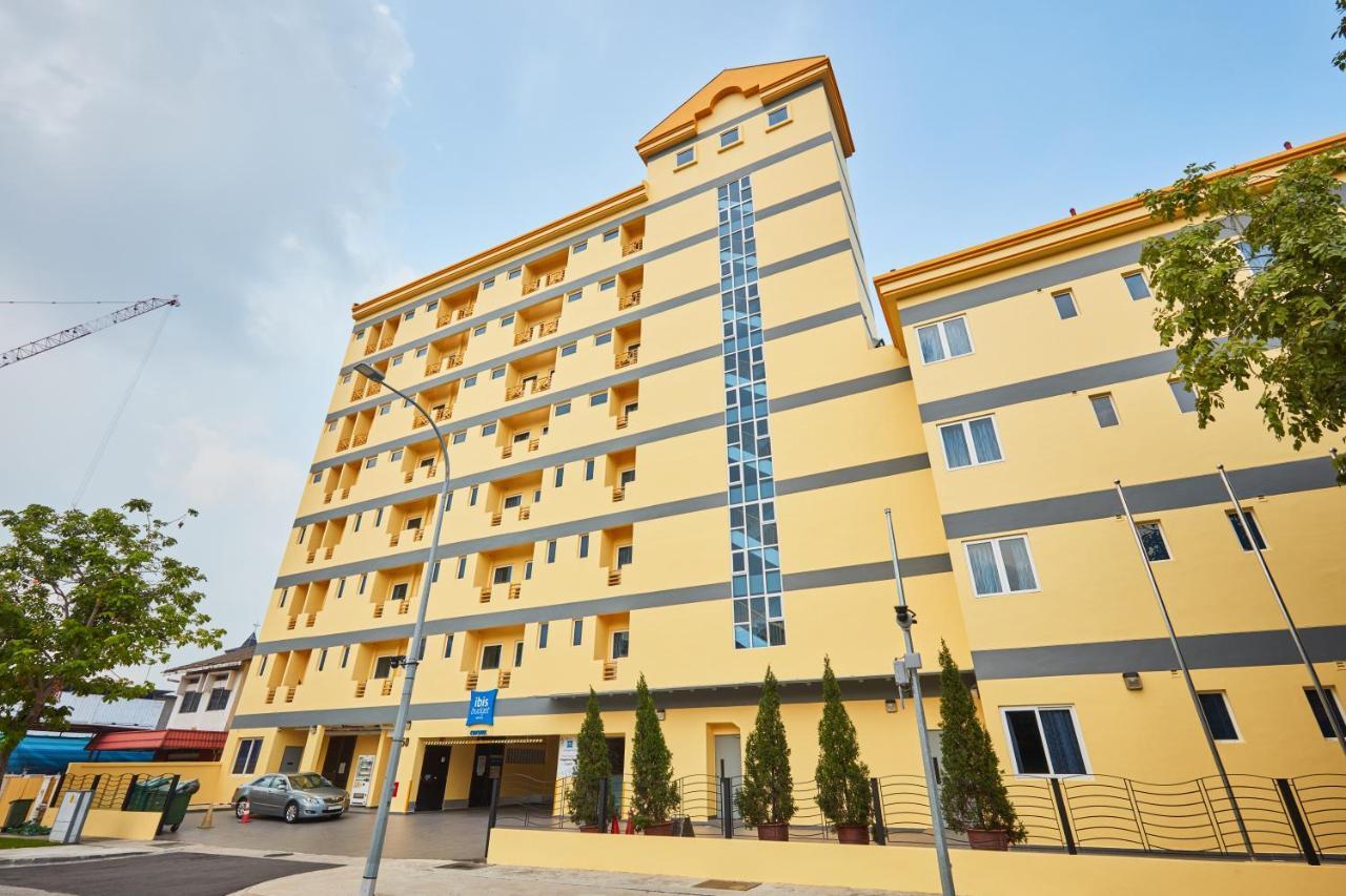Ibis Budget Crystal Singapore