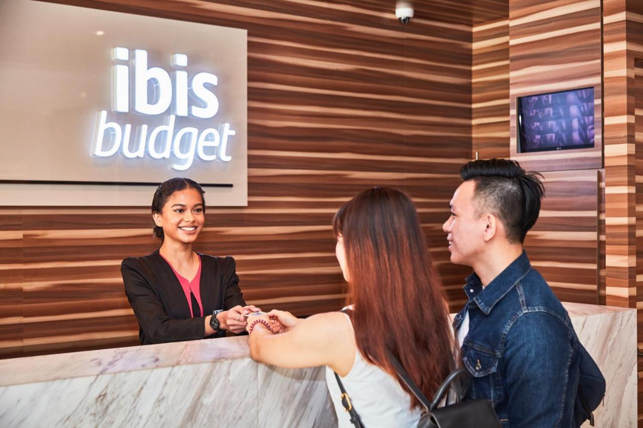 Ibis Budget Crystal 2*