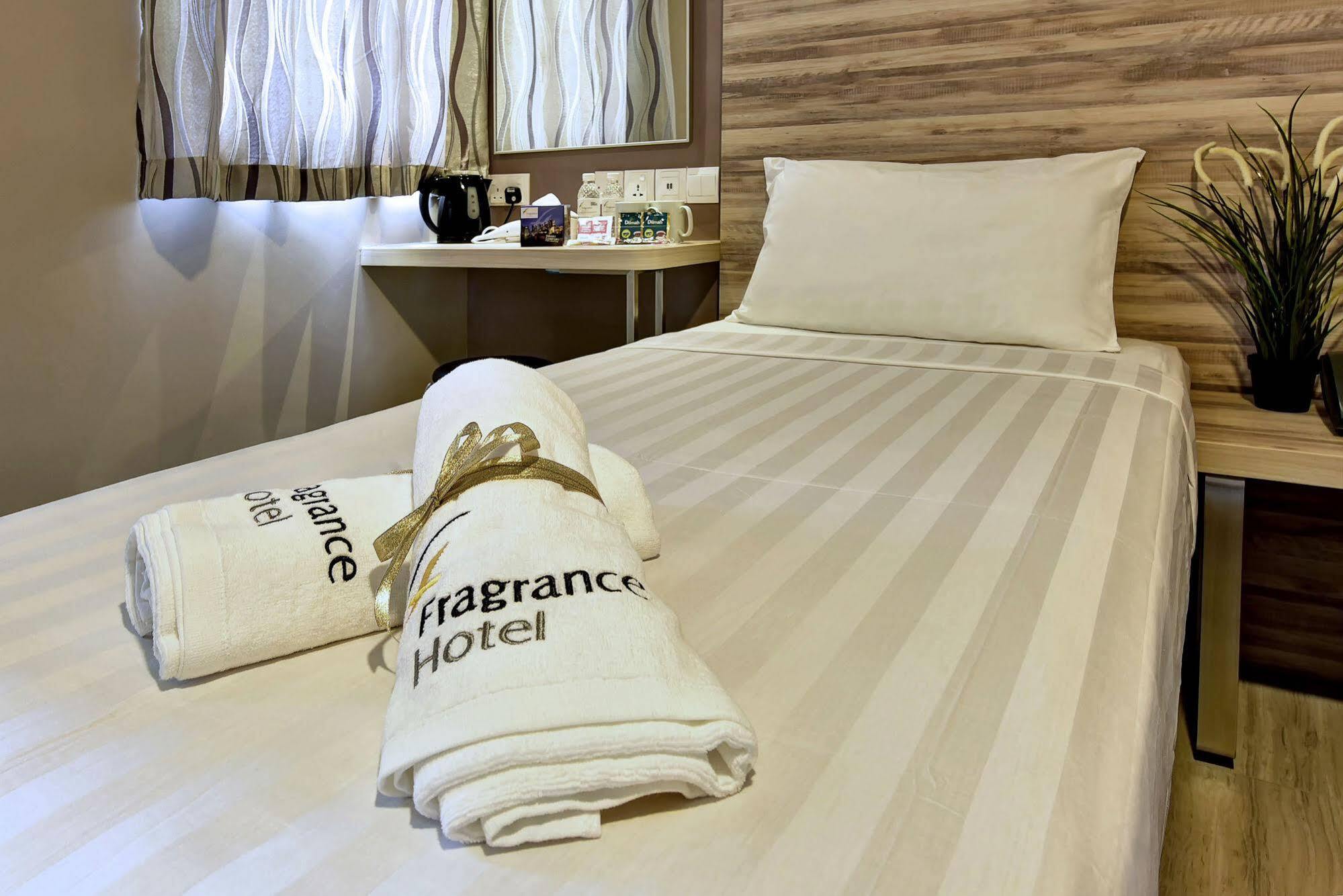 Ibis Budget Crystal 2* Singapore