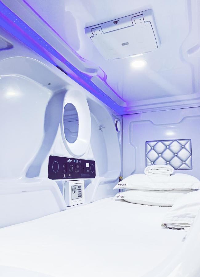 Met A Space Pod @ Boat Quay 2* Singapore