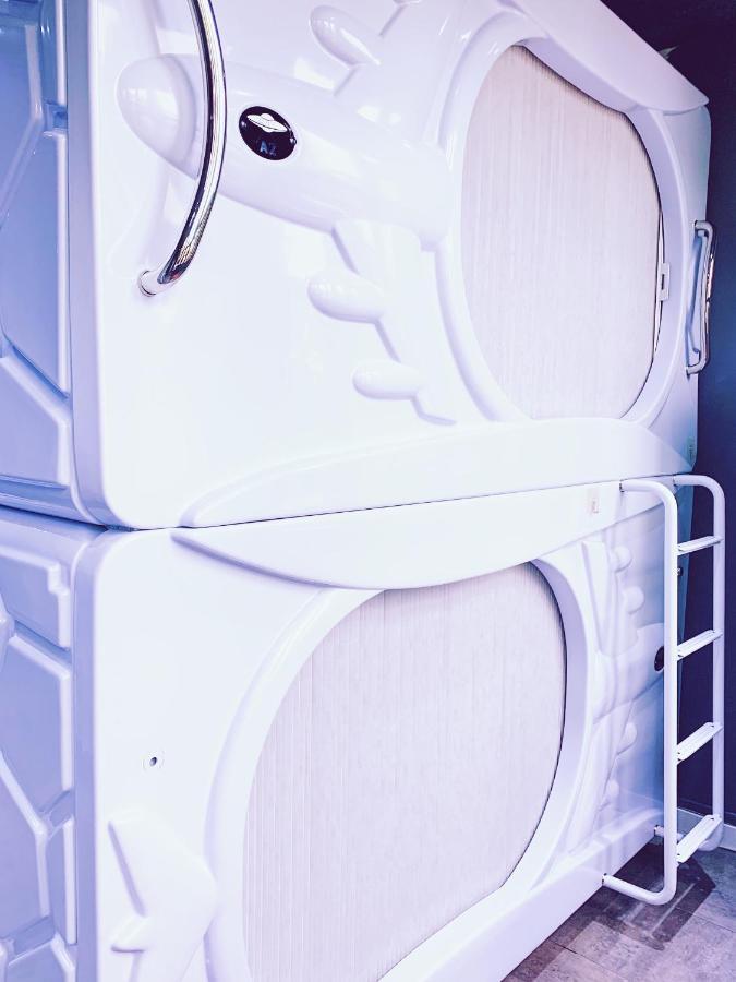 Met A Space Pod @ Boat Quay Capsule hotel 2*