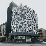 Amrise Hotel Kitchener, Check In 9Pm, Check Out 8Am