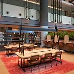 Resorts World Sentosa - Hotel Ora