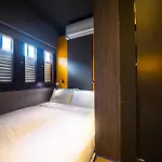Cube Family Boutique Capsule Hotel At Chinatown