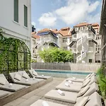 Maxwell Reserve Singapore, Autograph Collection
