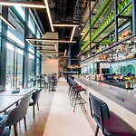 Yotel Singapore Orchard Road