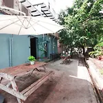 Moni Gallery Hostel