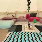 Glamping Kaki - Large Bell Tent