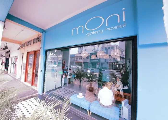 Moni Gallery Hostel