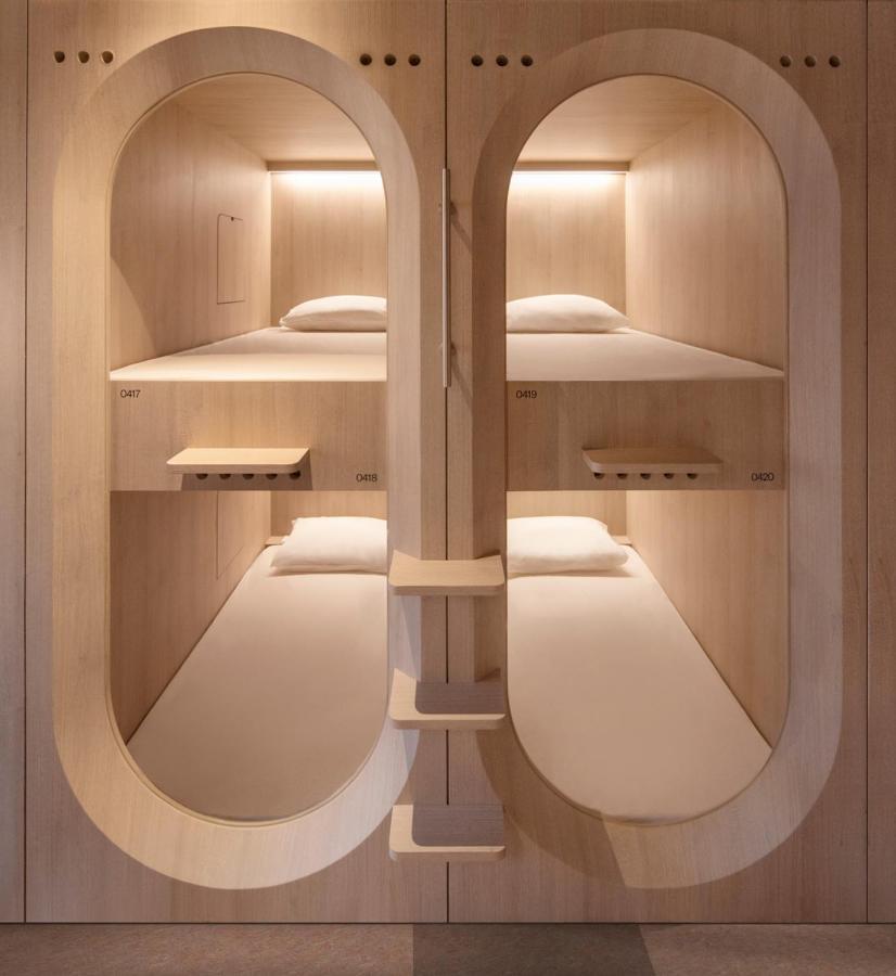 Capsule hotel Kinn Capsule 2*