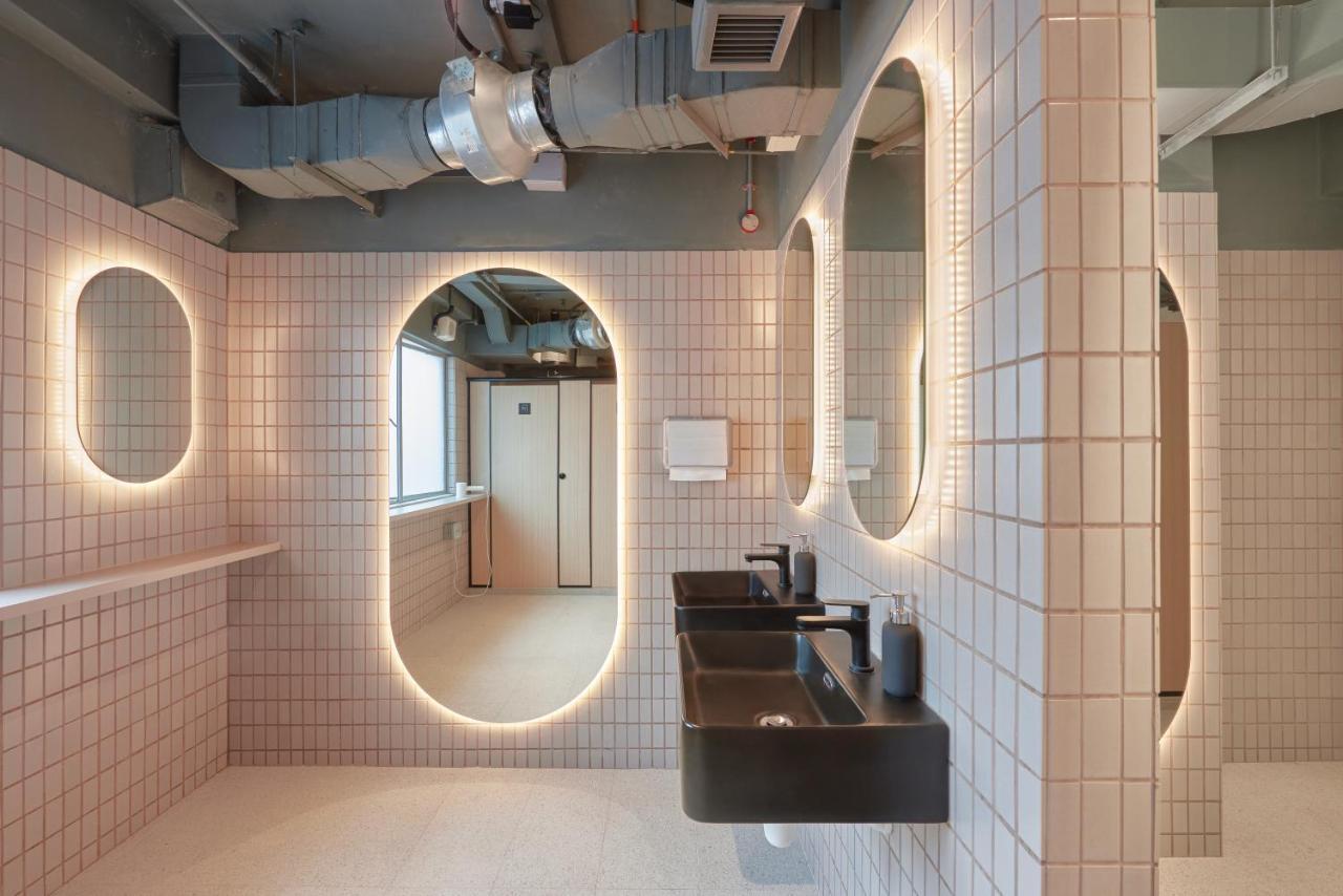 Capsule hotel Kinn Capsule