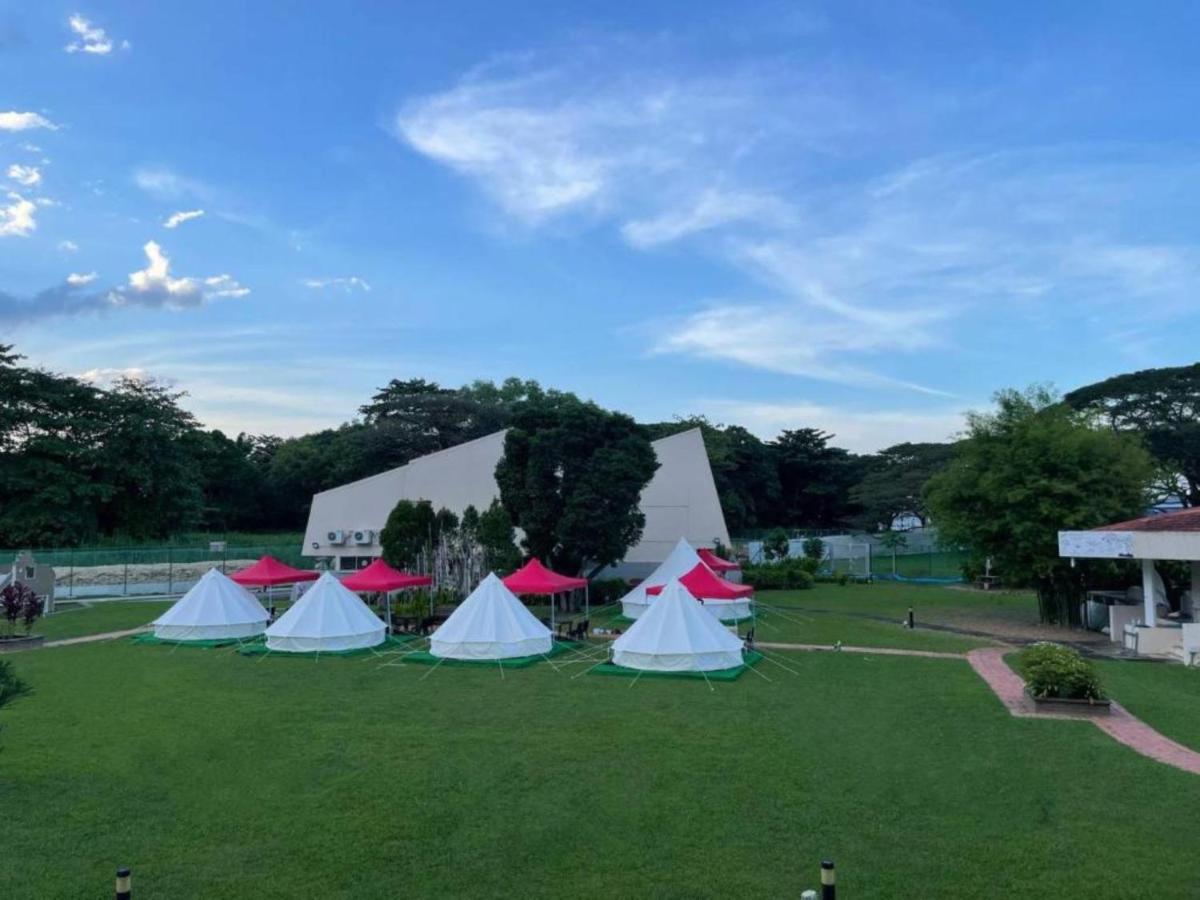 Seaside Glamping@heritage Chalet * Singapore