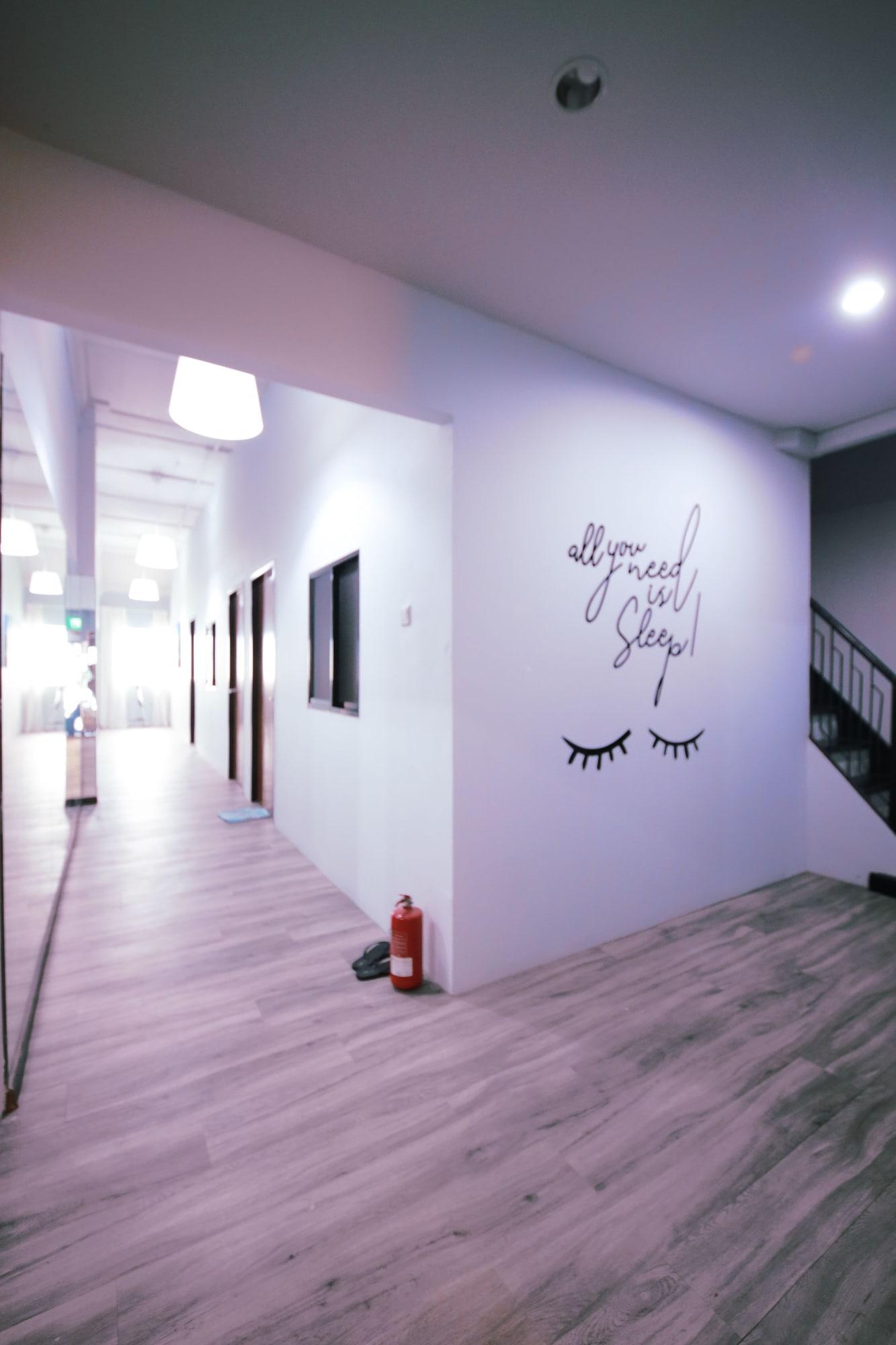 Hostel Moni Gallery Singapore