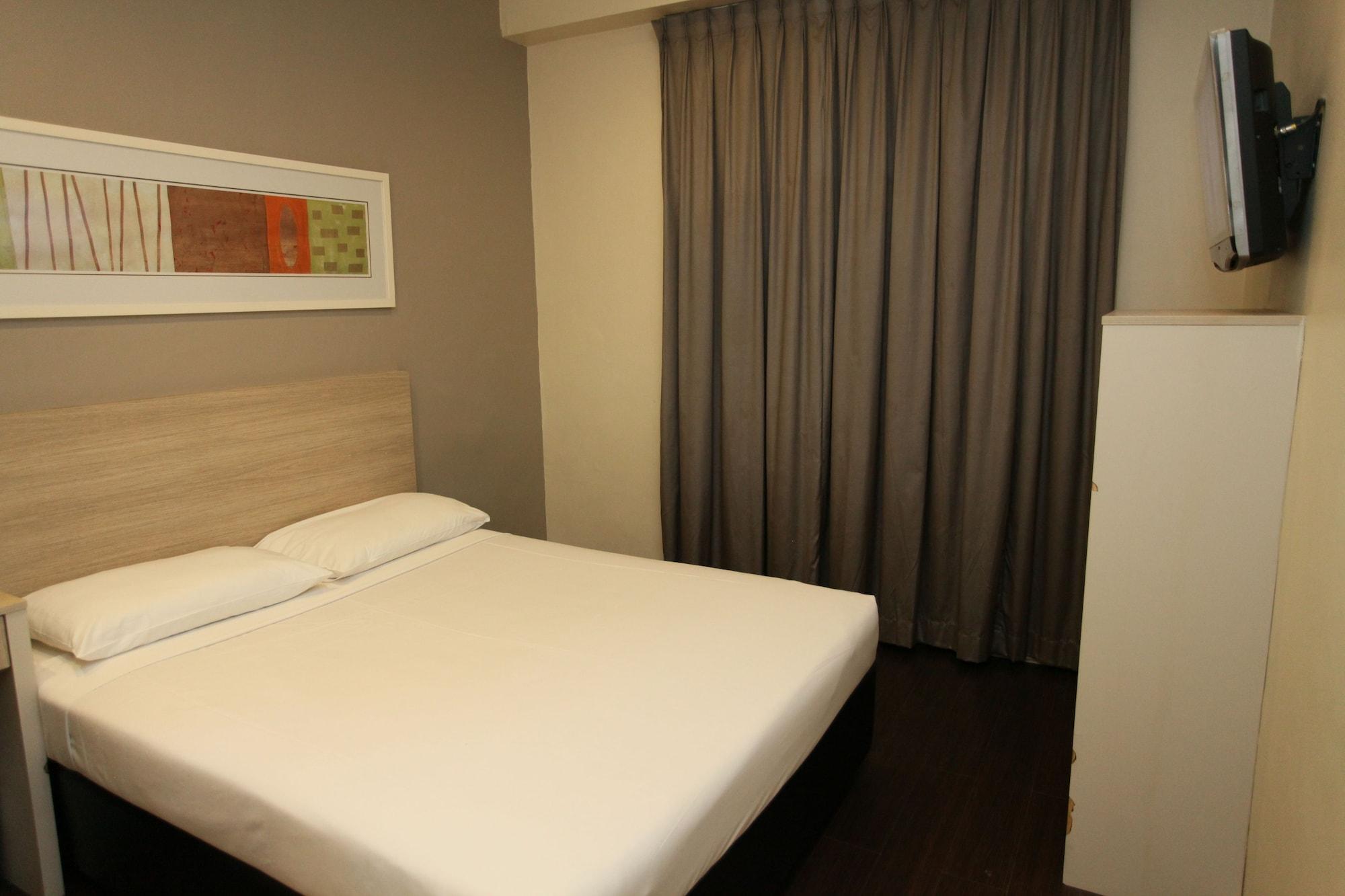 81 Lucky Hotel 2*