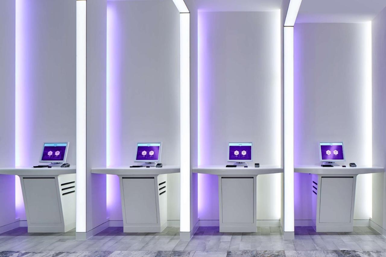 Yotel Orchard Road Hotel 4*