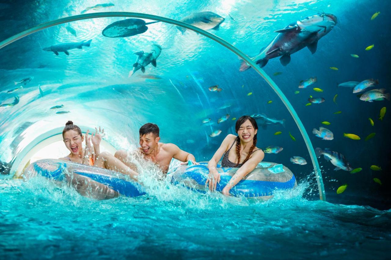 World Sentosa - Ora