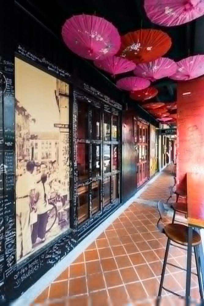 Beds & Dreams Hostel Singapore