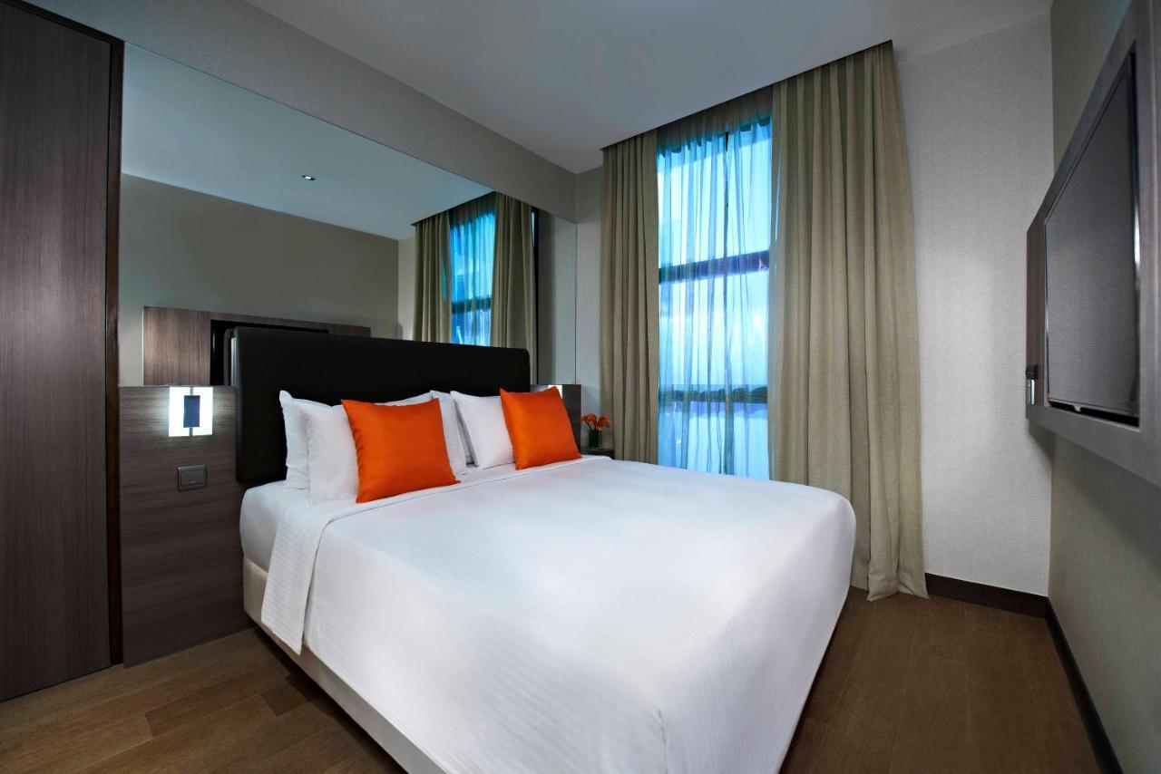 Amrise Kitchener Hotel 3*