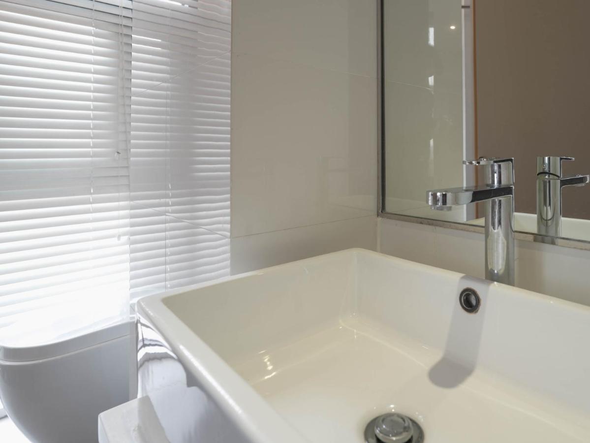 Hotel Amrise Kitchener