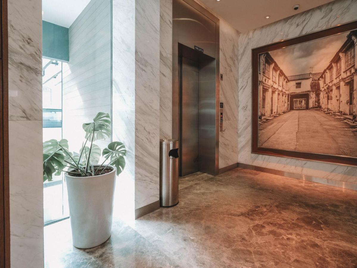 Amrise Kitchener Hotel 3*