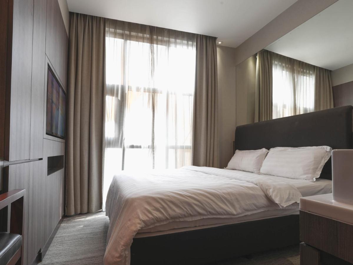 Amrise Kitchener, Check In 9pm, Check Out 8am Hotel Singapore