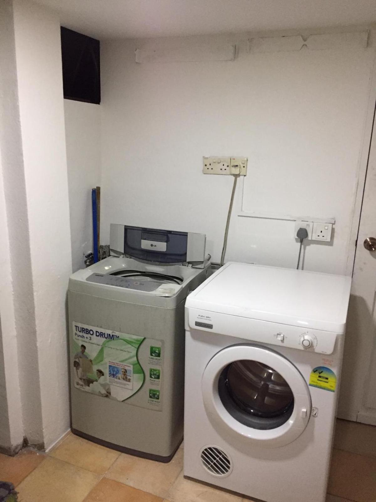 Master At Orchard Road Bed & Breakfast
