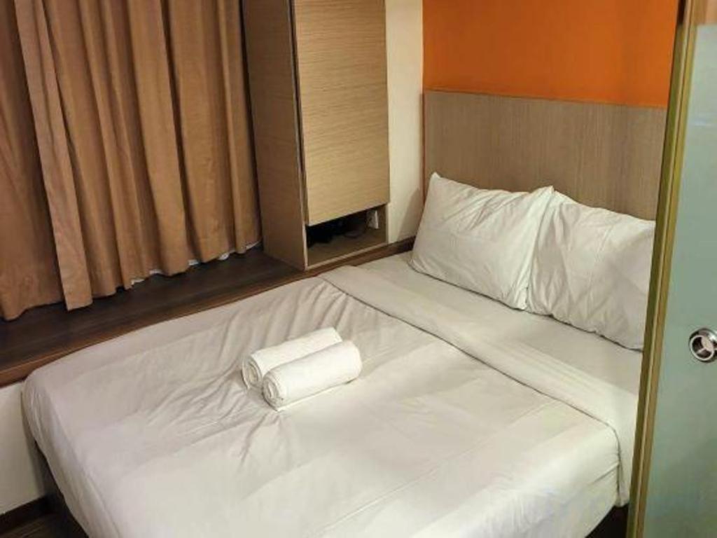 Reddoorz Premium @ Balestier Singapore