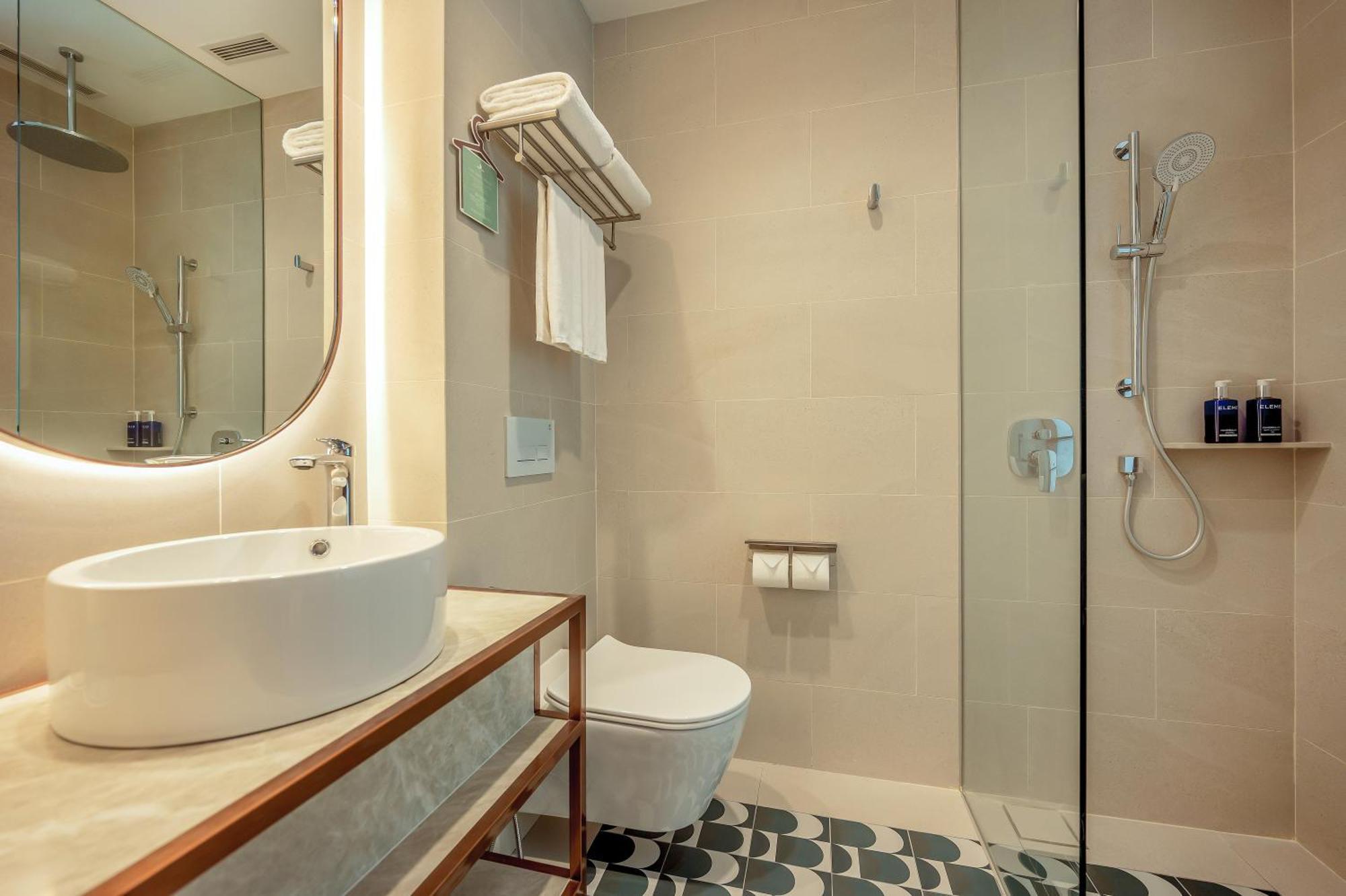 Hotel Dorsett Changi 4*