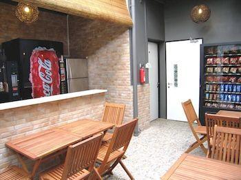 Hostel Moni Gallery *