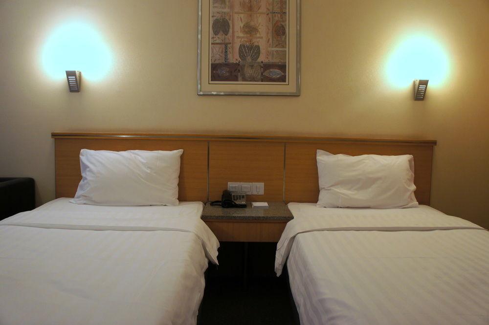 30 Bencoolen 4*