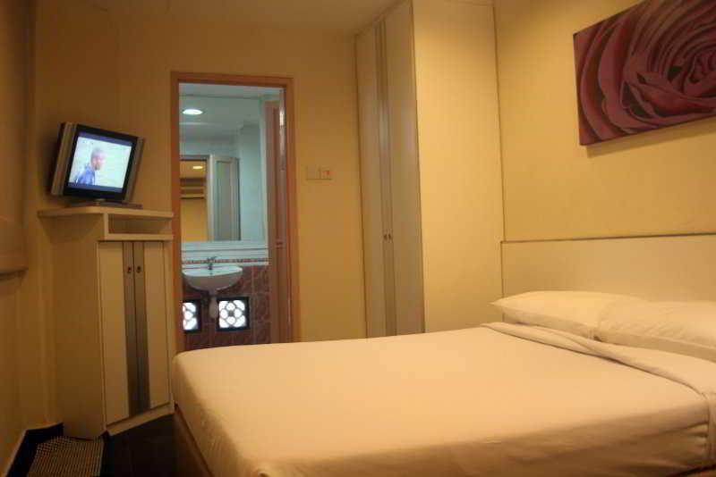 81 Cosy Hotel