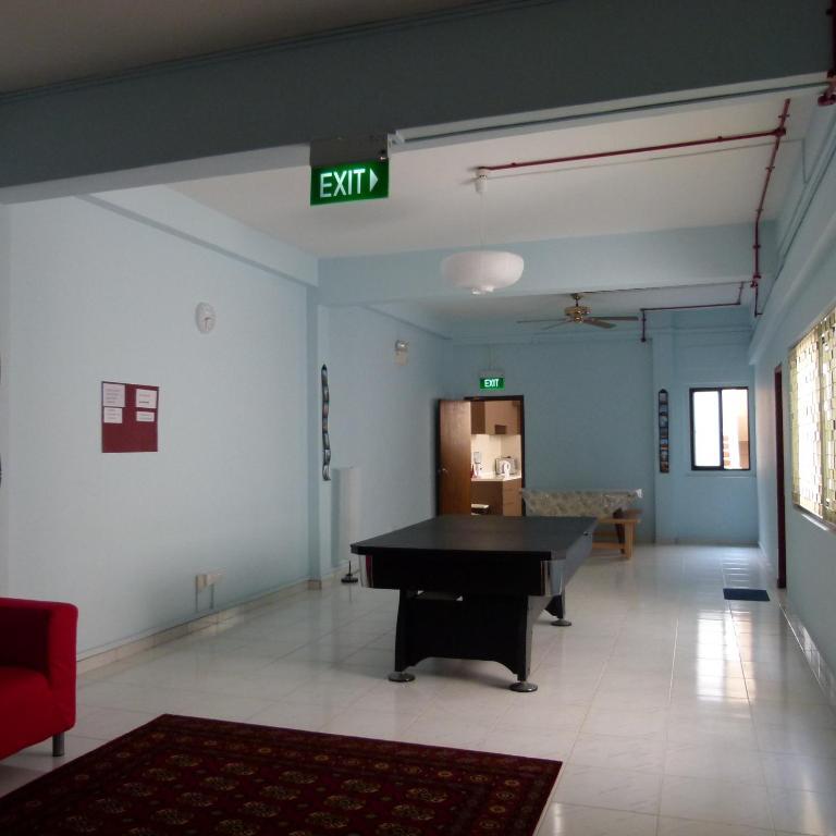 Gusti Hostel Singapore
