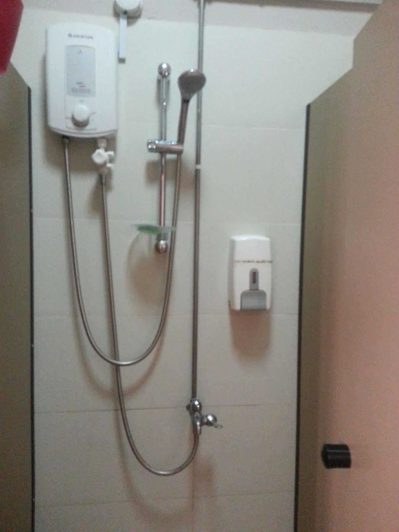 Gusti Hostel