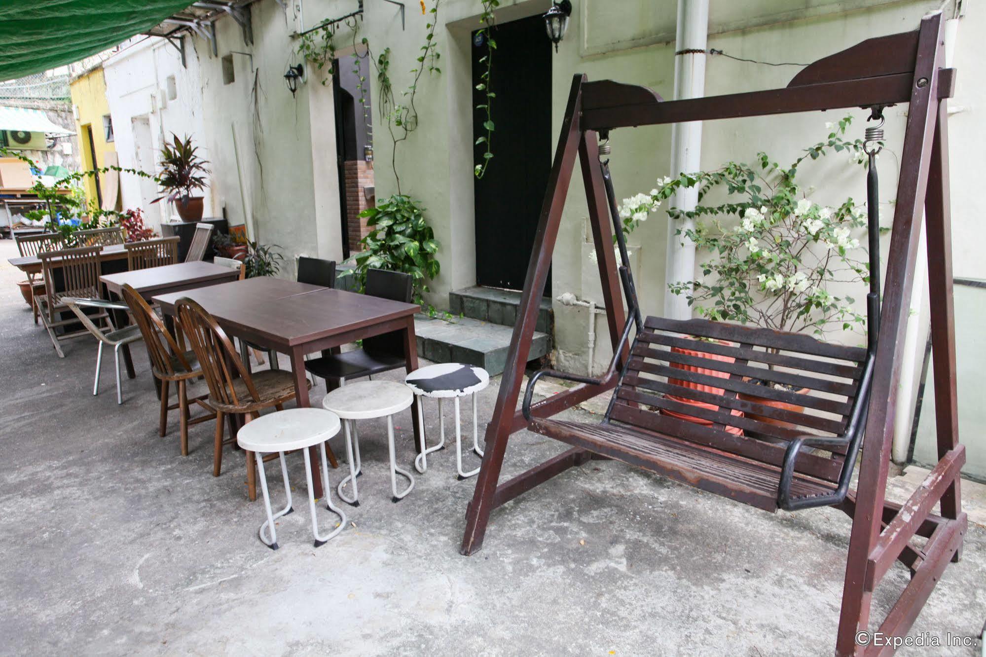 Hostel Moni Gallery Singapore