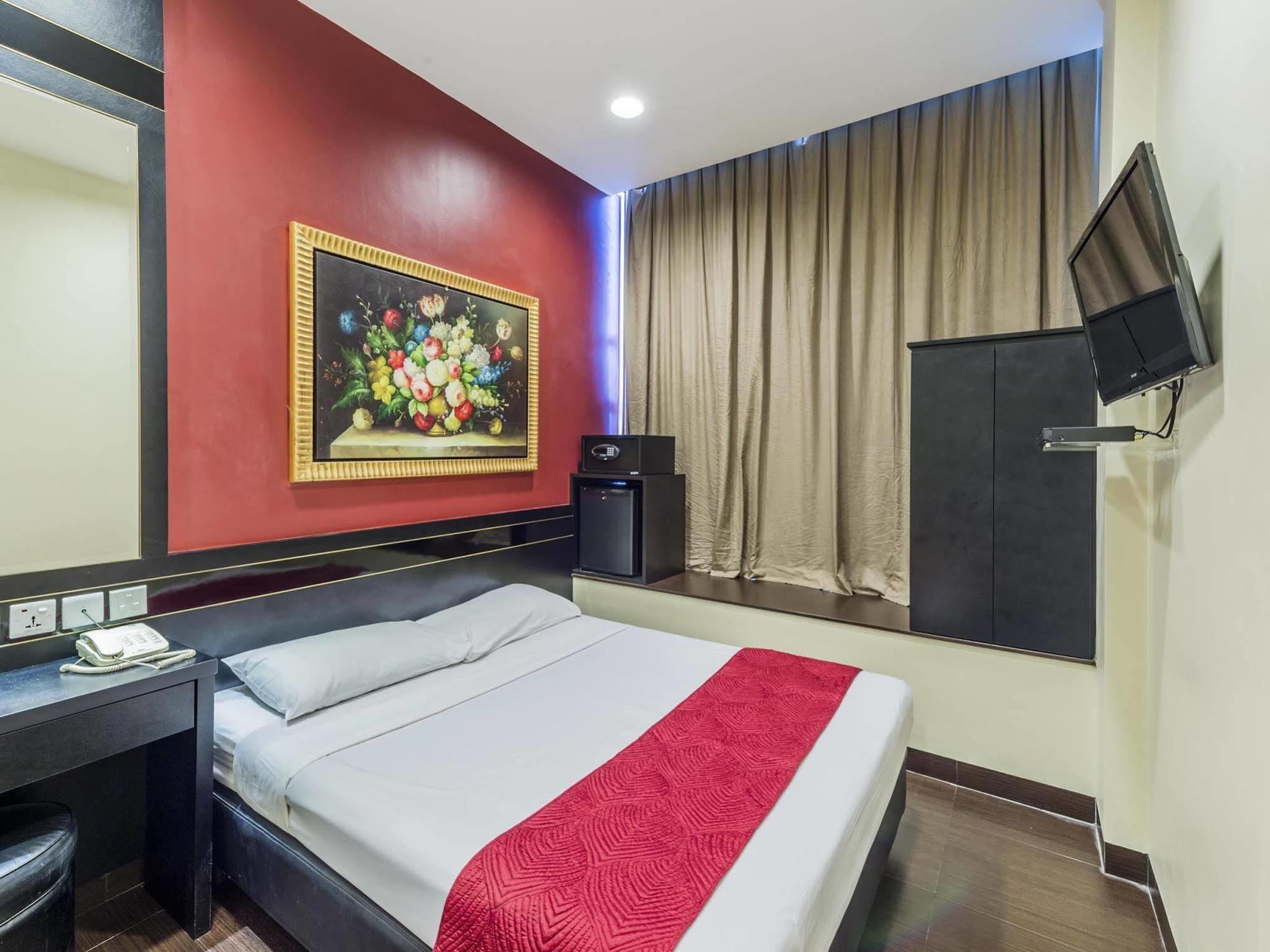 81 Kovan Hotel 2*