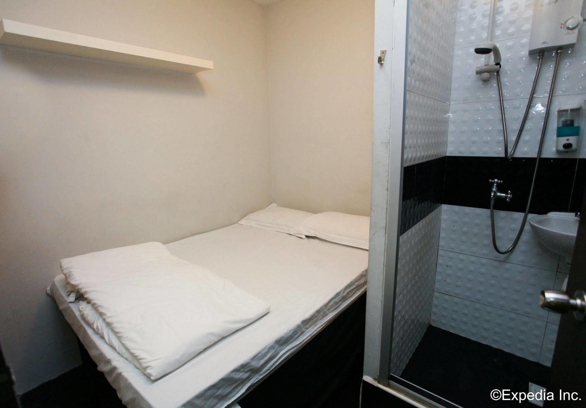 Cube Family Boutique Capsule At Chinatown Capsule hotel Singapore
