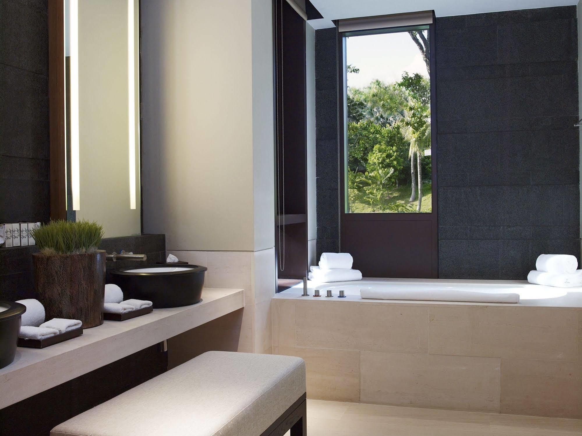 Capella The Club Residences Singapore Aparthotel