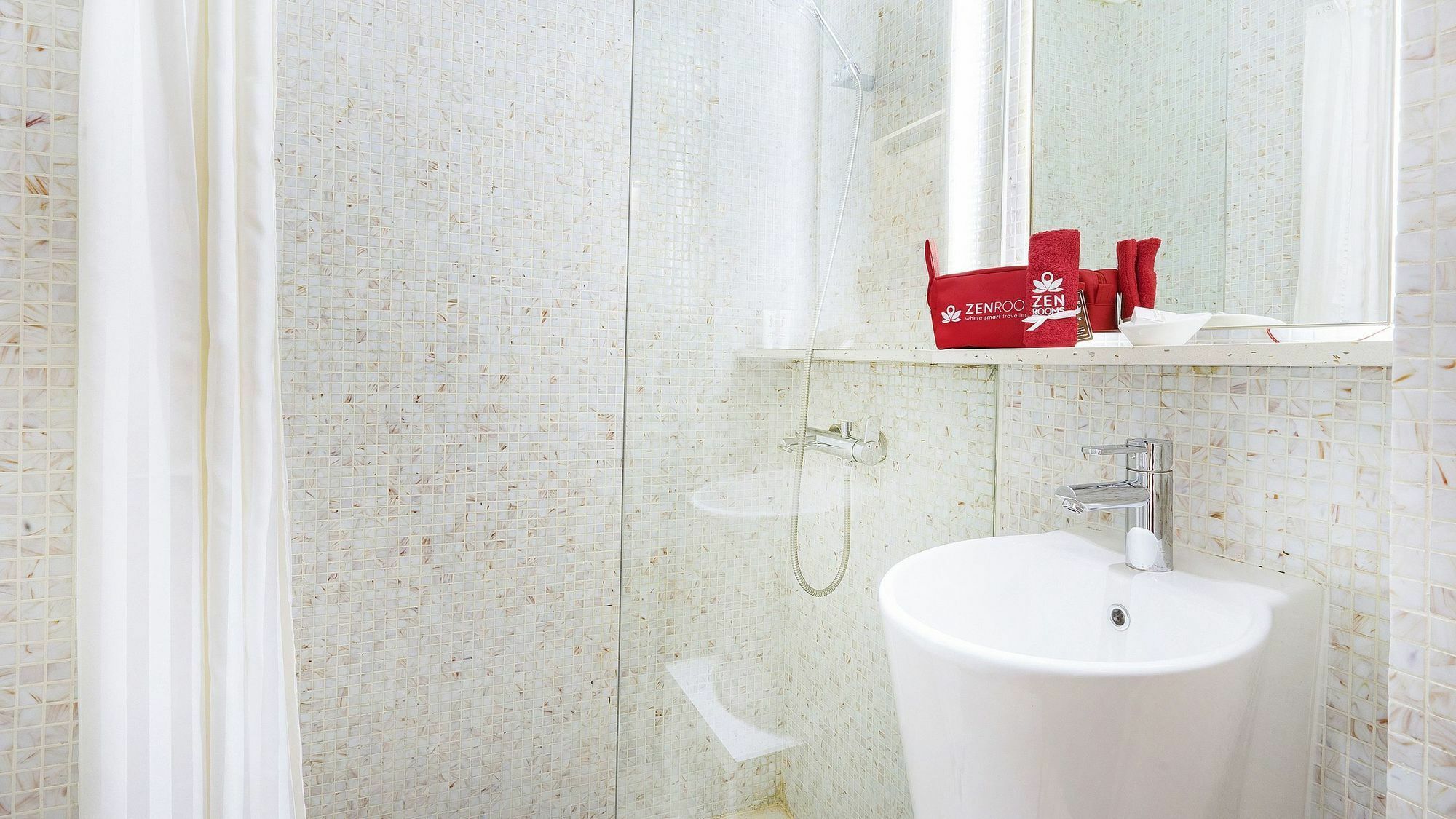 Zen Premium Outram Park Hotel