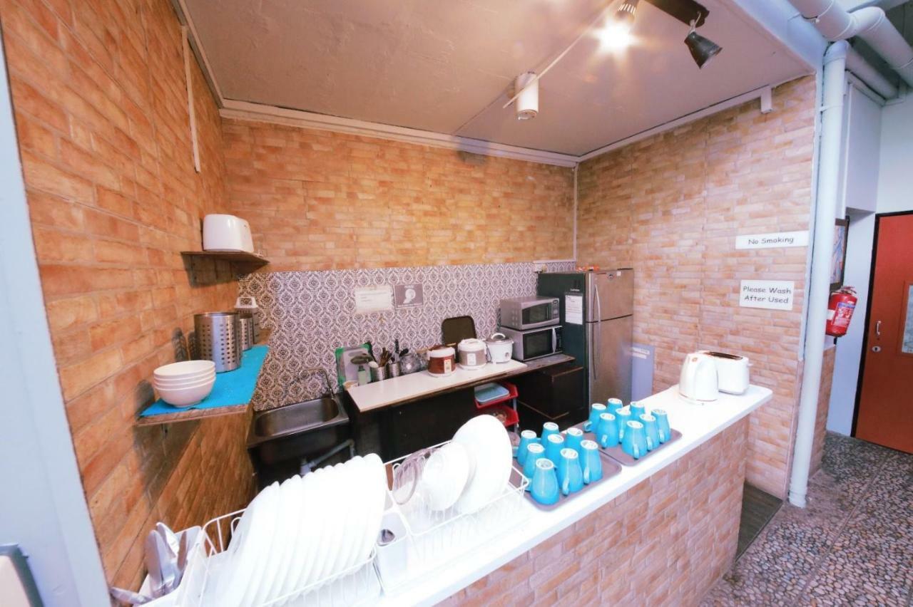 Hostel Moni Gallery Singapore