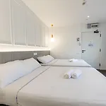 Philip Hotel