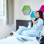 Ibis Budget Singapore Emerald